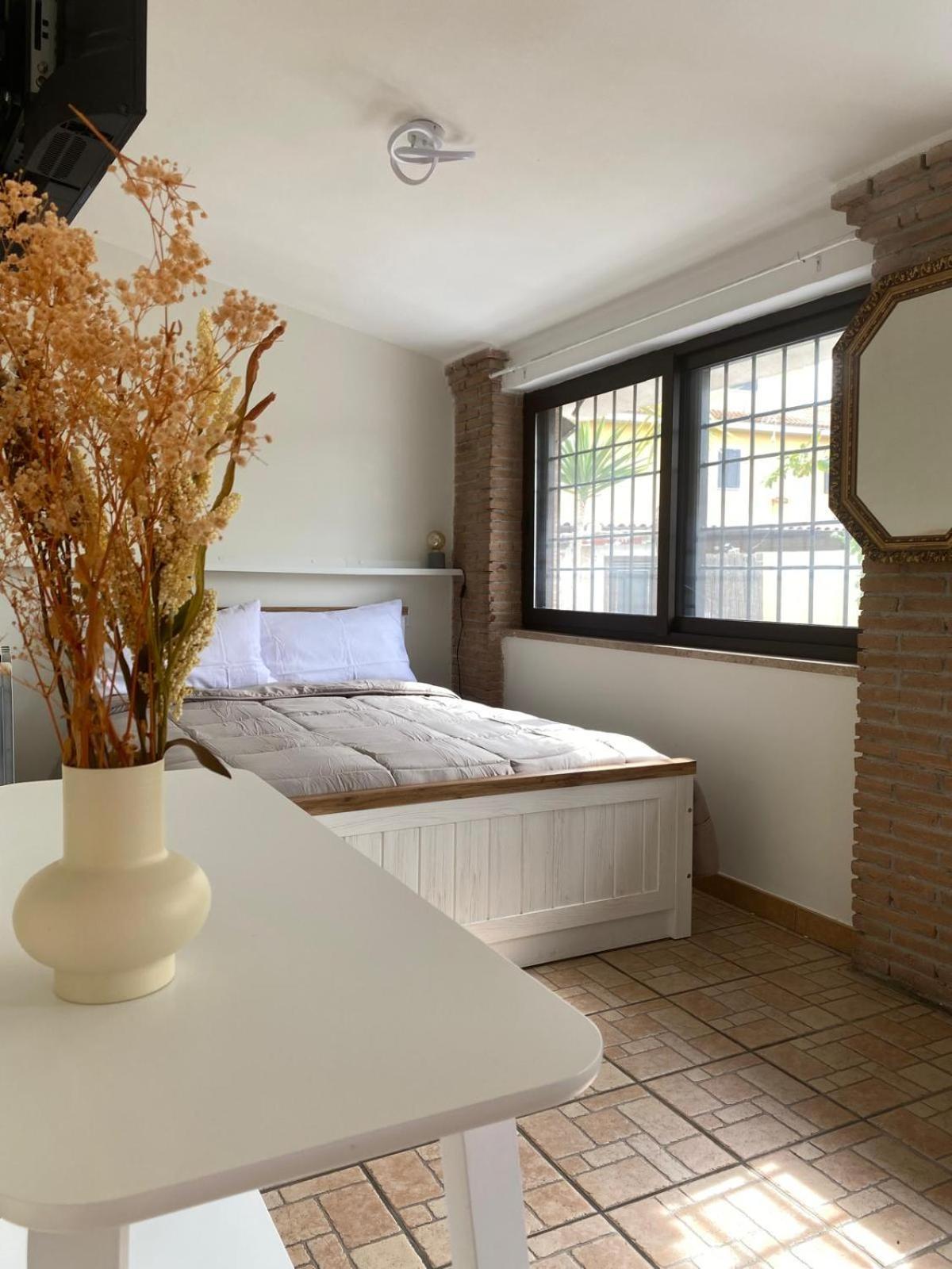 Anna House *